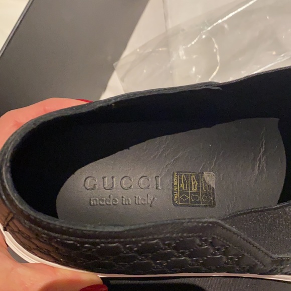 Men’s Gucci slip on shoes. Size 11 US.